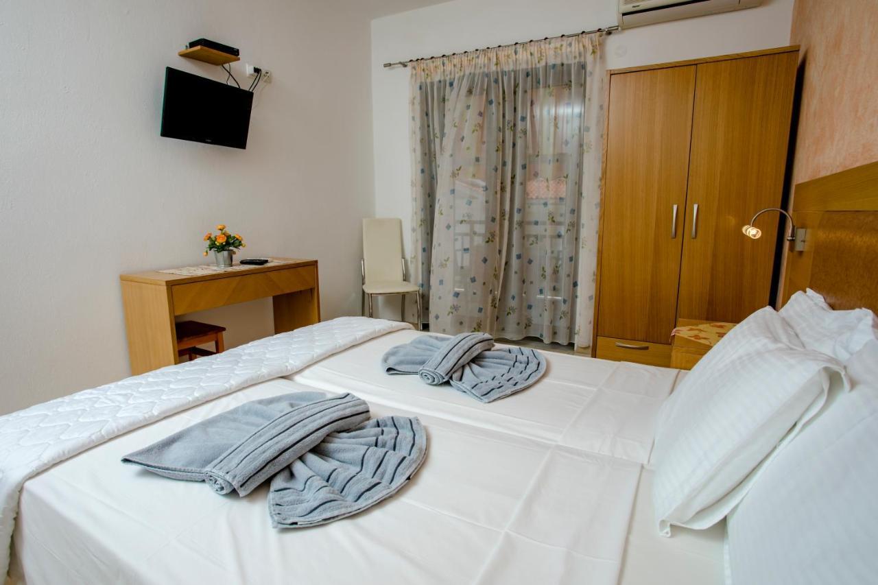 Maik Apartments Метаморфоси Екстериор снимка
