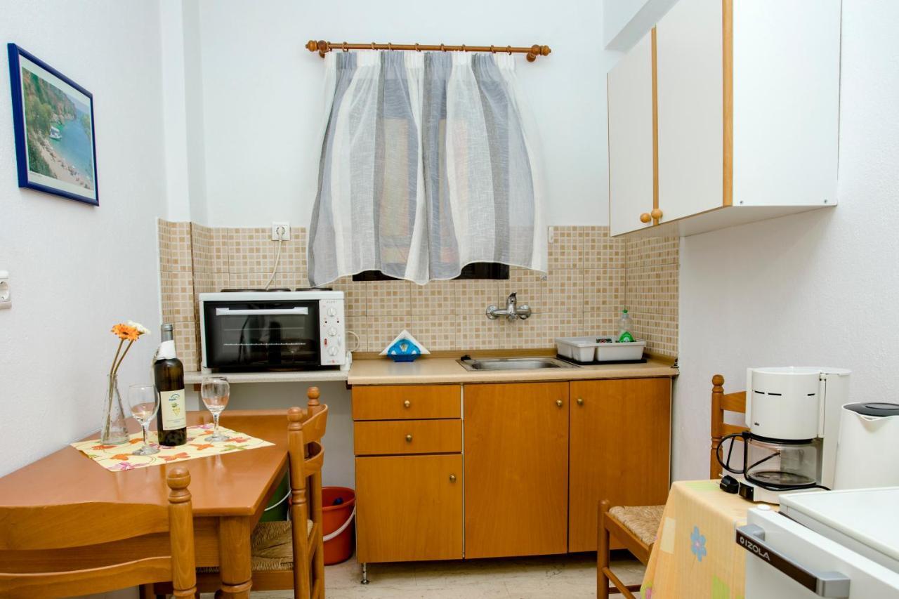 Maik Apartments Метаморфоси Екстериор снимка