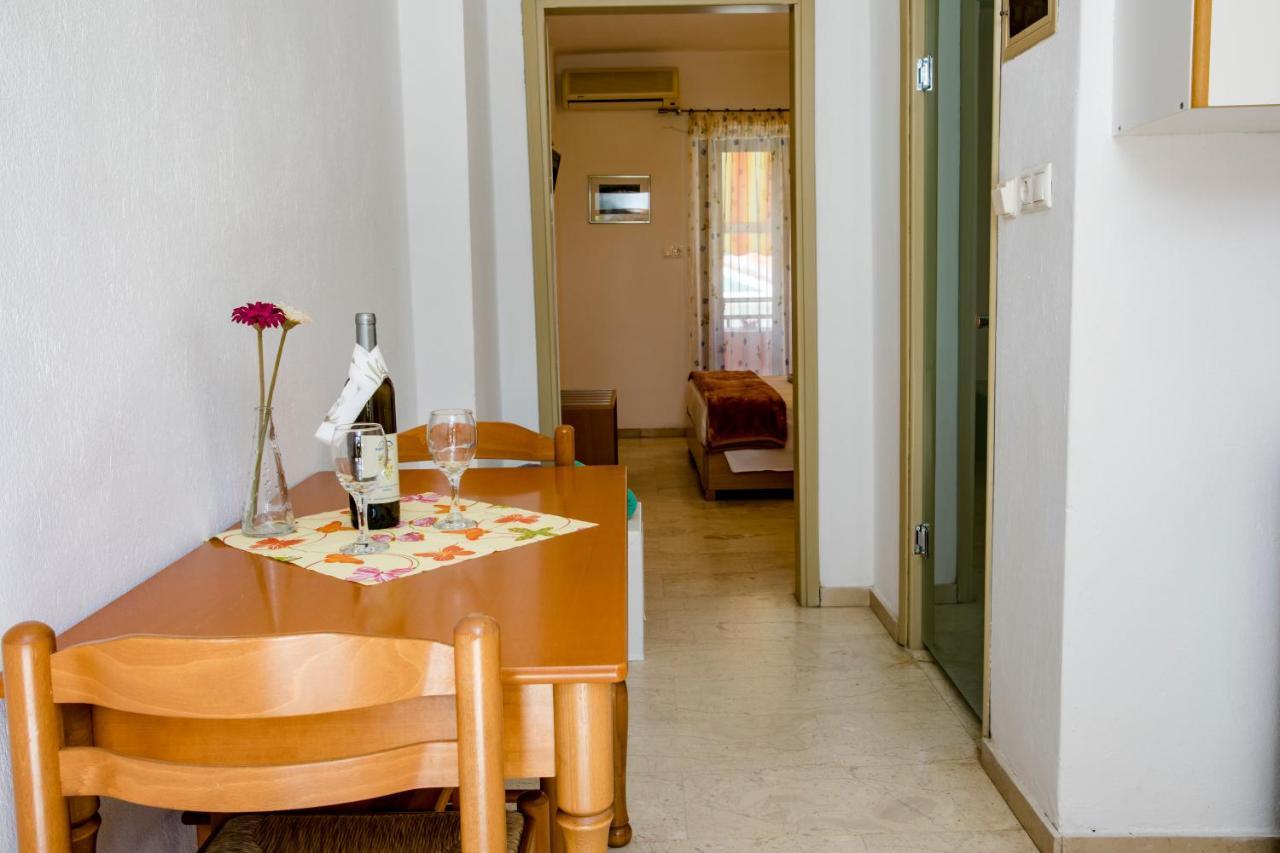 Maik Apartments Метаморфоси Екстериор снимка